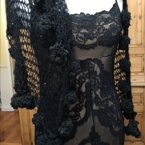 Élégant long dress in stretchy lace